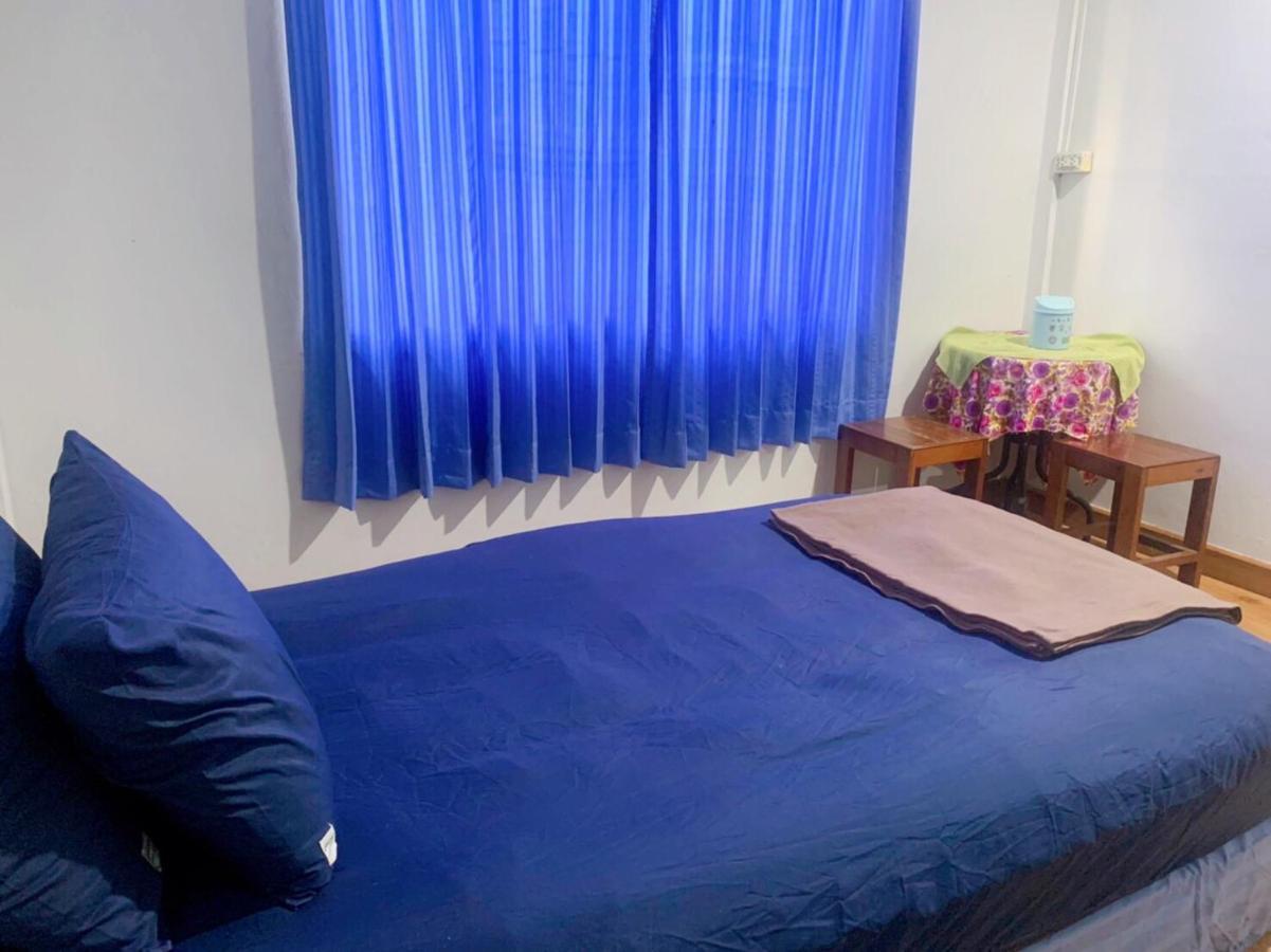 Ying Hostel Банкок Екстериор снимка